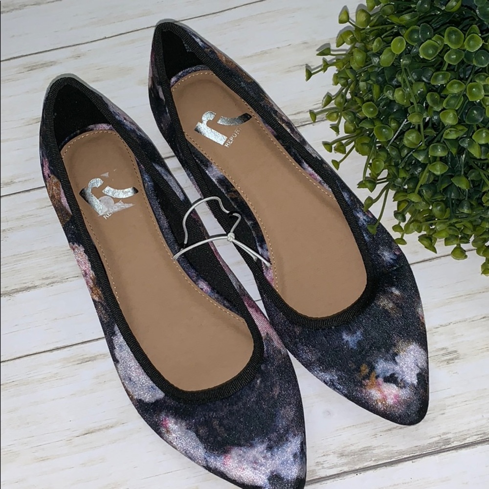Report Floral Flats